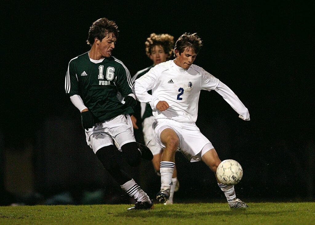 soccer, football, sport-1490541.jpg